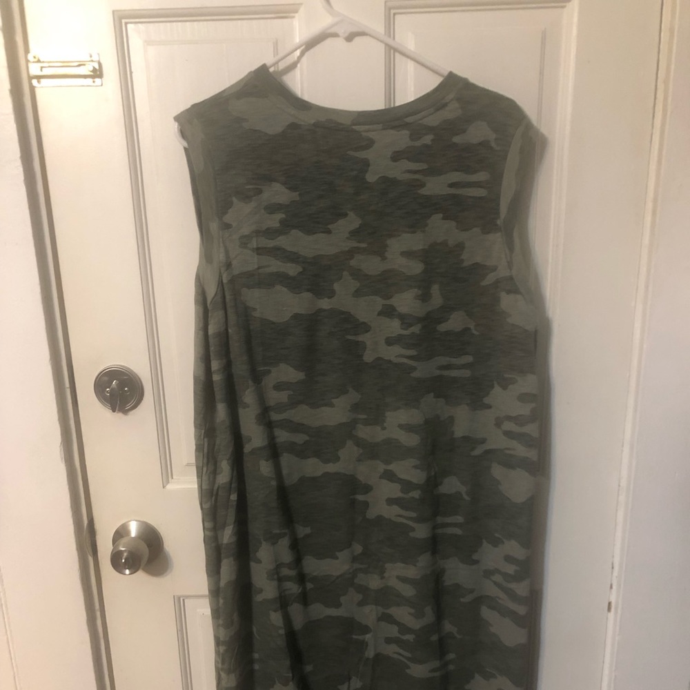 Universal threads women’s 2x sleeveless tee shirt dress